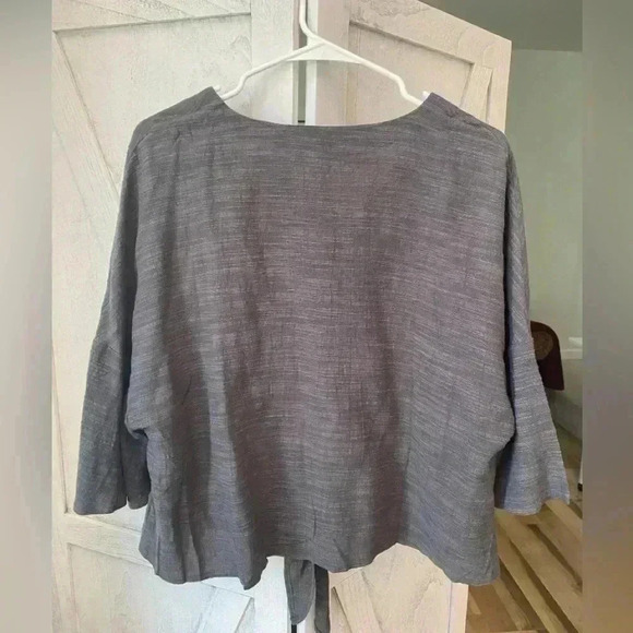 Blu Pepper Linen Cotton Top Womens Medium Gray 3/4 Ruffle Bell Sleeve NWT - Picture 2 of 8